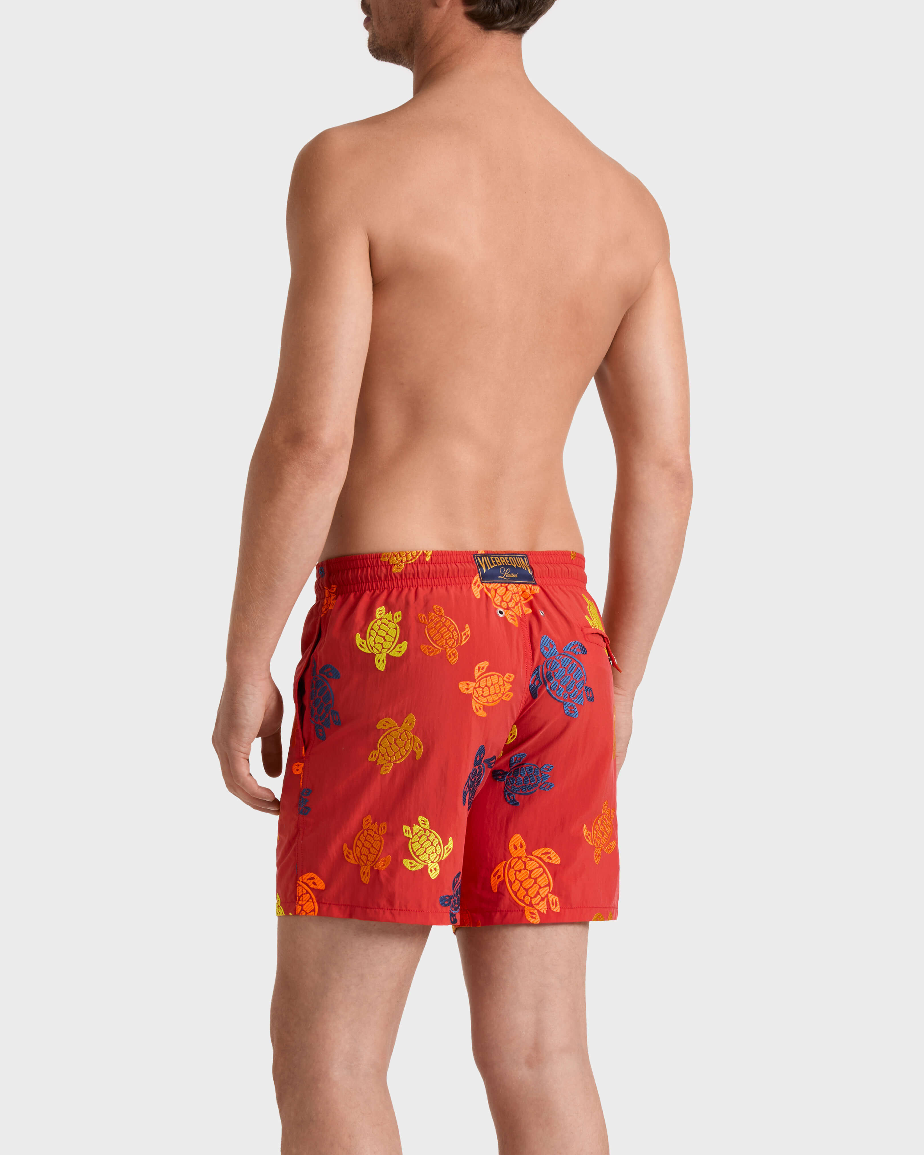 Bañador con bordado Ronde des Tortues para hombre - Edición limitada DALIA backworn view