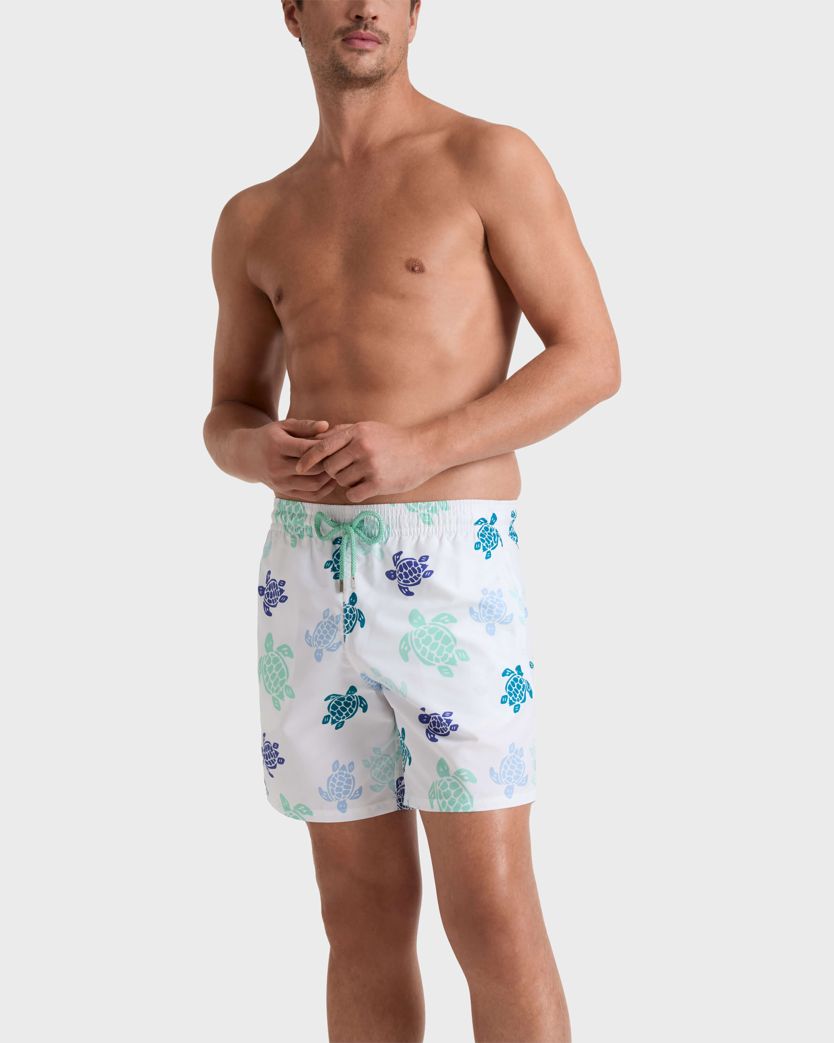 Tortues Multicolores Badeshorts für Herren WEISS frontworn view