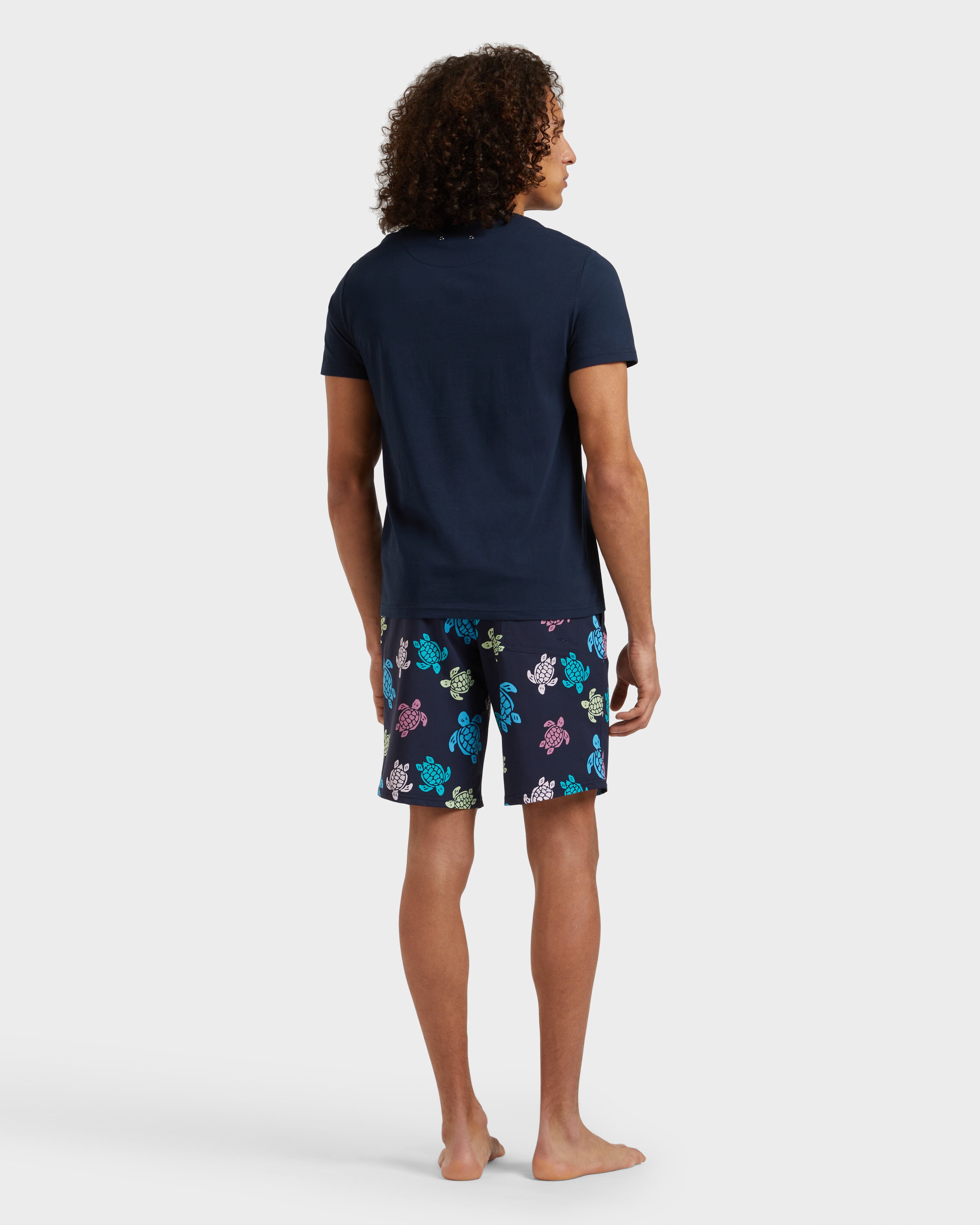 Men Cotton T-Shirt Tortues Multicolores NAVY backworn view