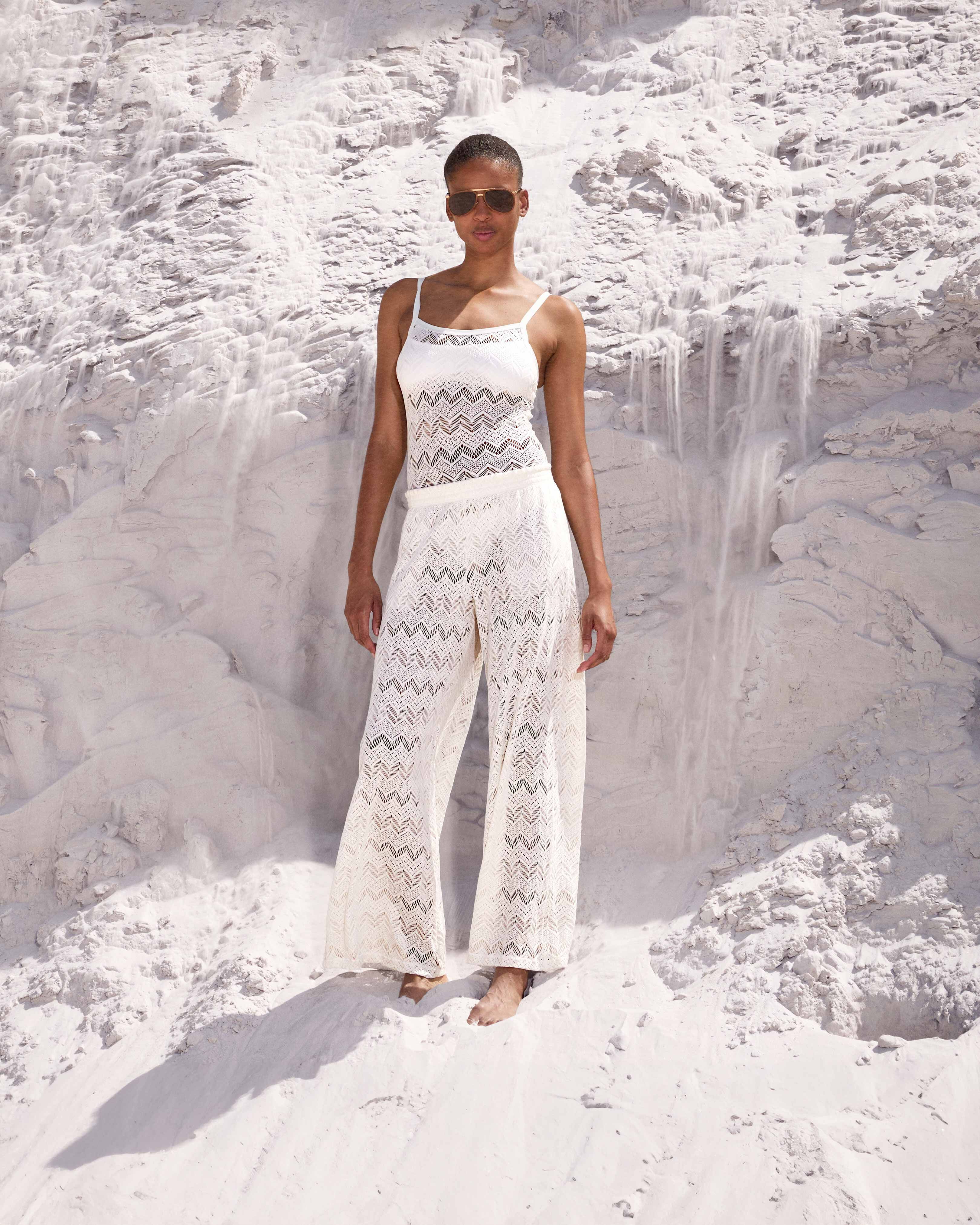 Mesh-Hose mit weitem Bein für Damen OFF WHITE lifestyle view