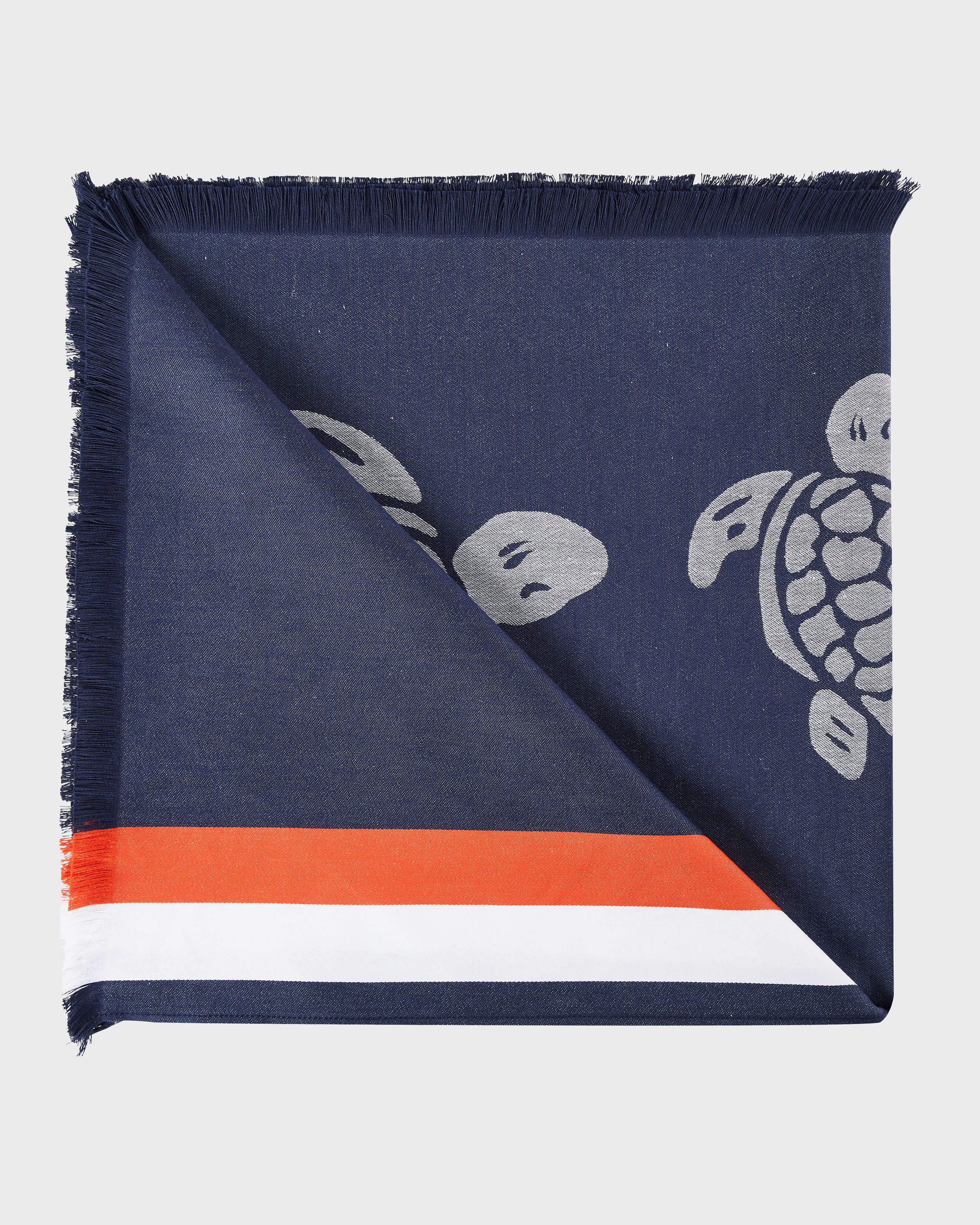 Toalla grande con estampado Ronde des Tortues AZUL MARINO back view