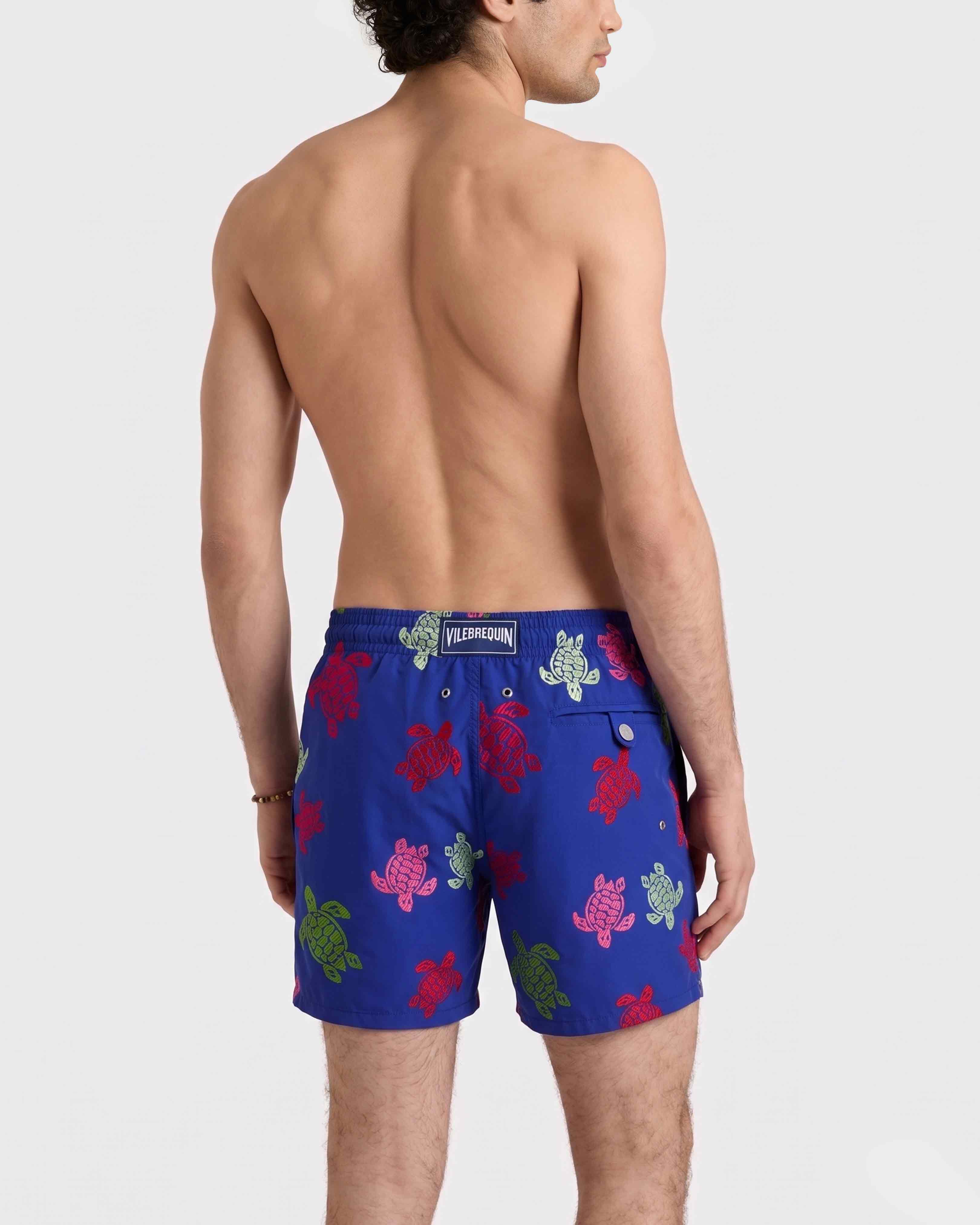 Maillot de bain homme brodé Tortue Multicolore - Edition Limitée MARRAKECH backworn view