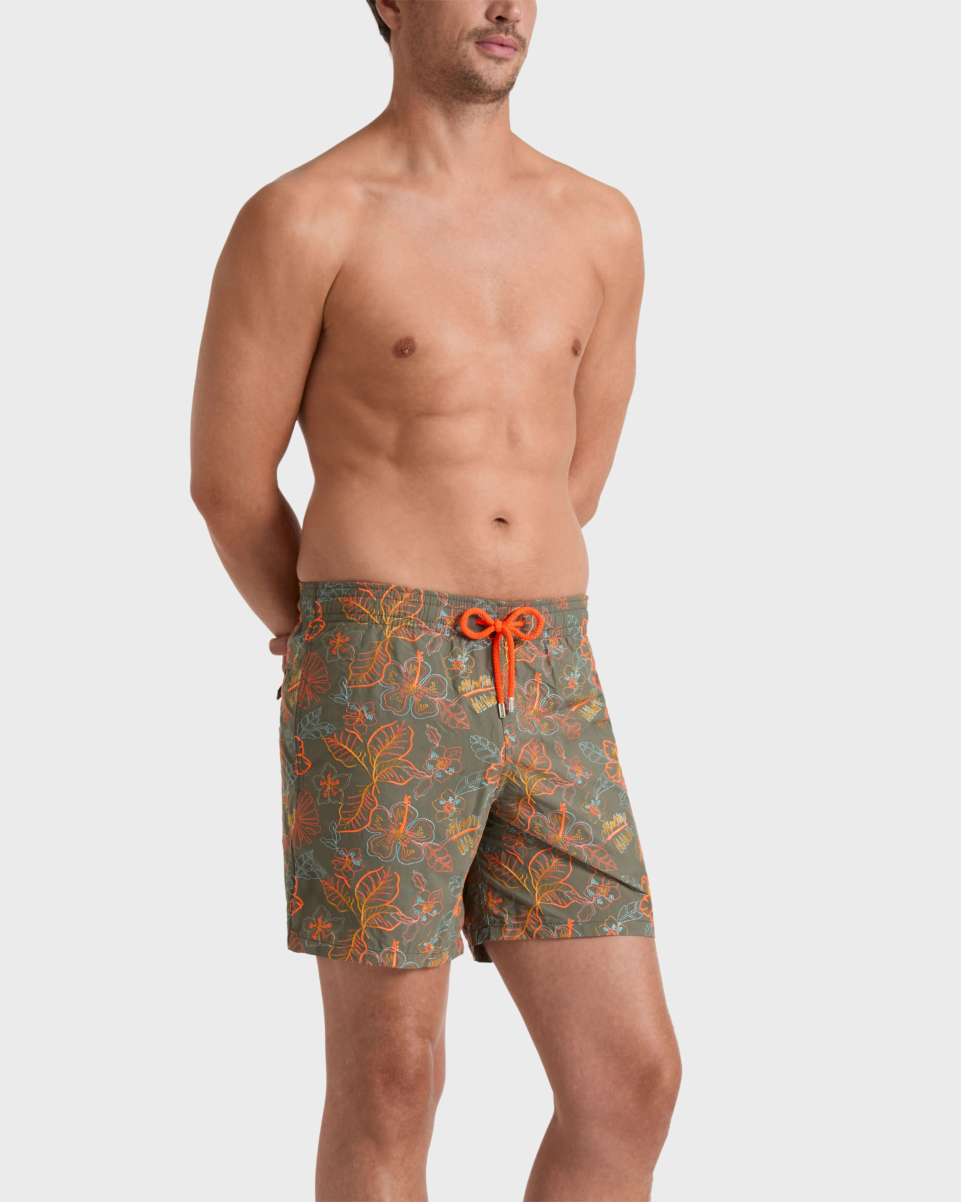 Pantaloncini mare uomo ricamati Island Flowers - Edizione limitata OLIVIER frontworn view
