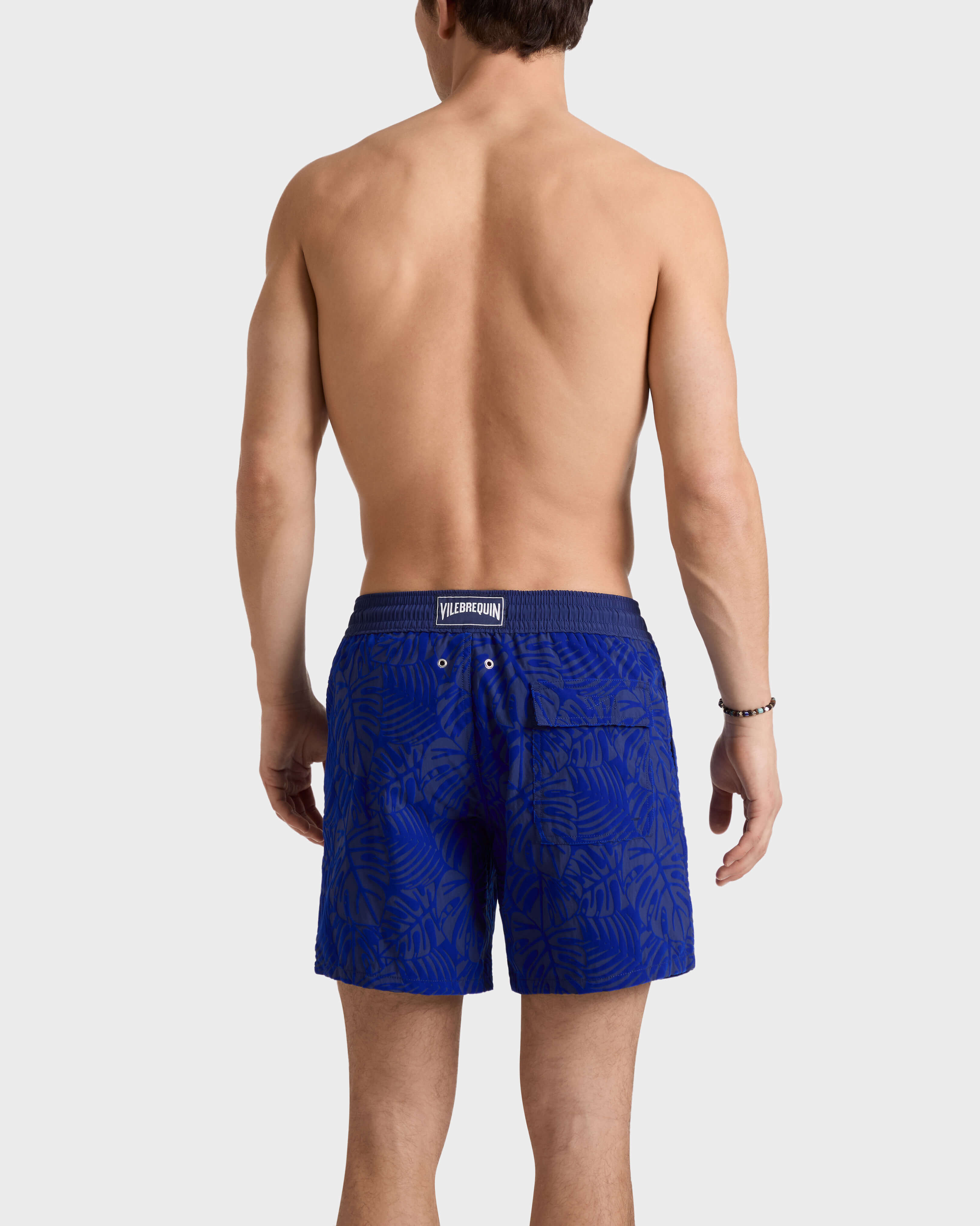 Beflockte Monstrera Badeshorts für Herren INK backworn view