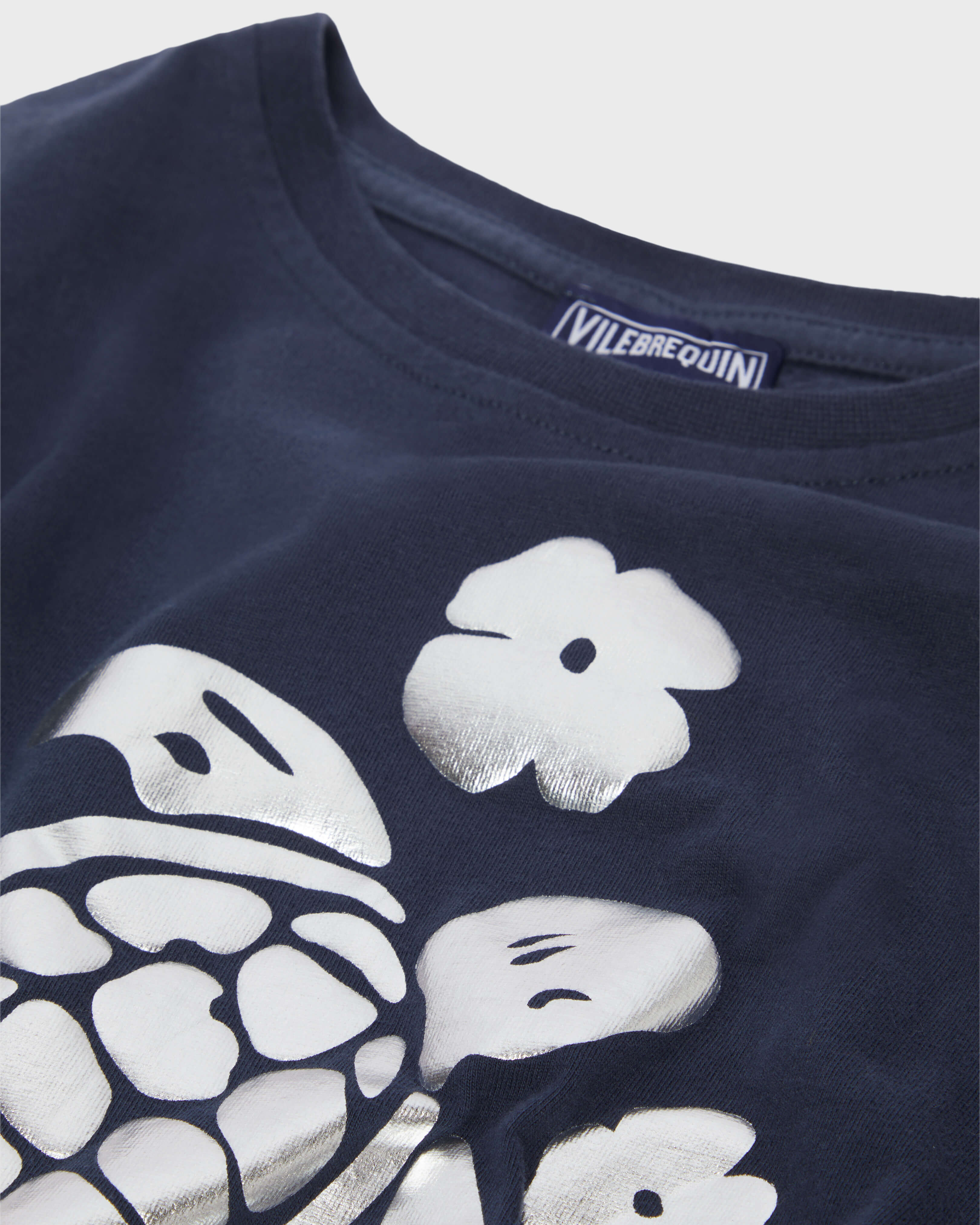 Camiseta corta con estampado Turtle y acabado brillante para niña AZUL MARINO look1 view