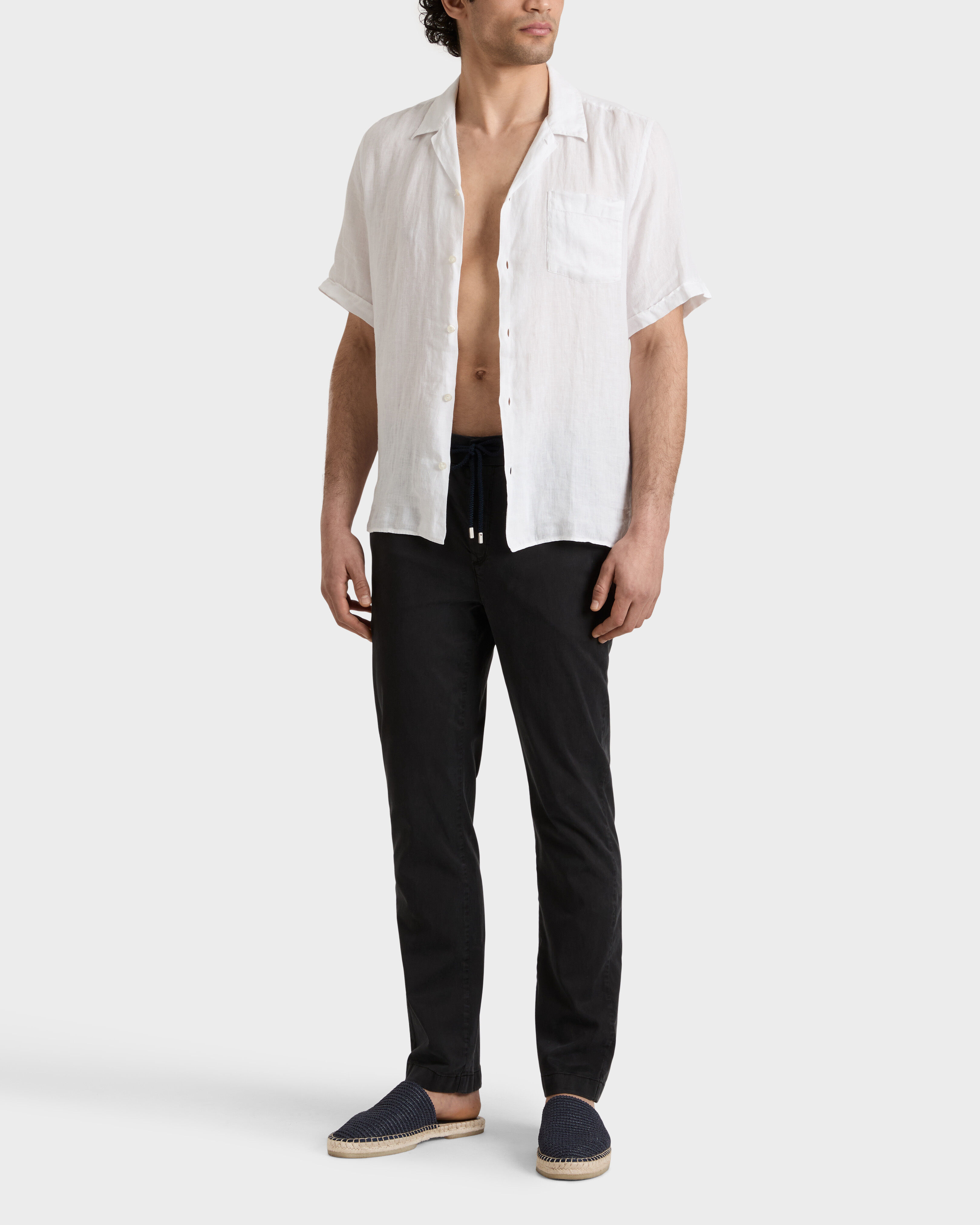 Pantalón de algodón satén con cintura elástica Solid para hombre NEGRO frontworn view