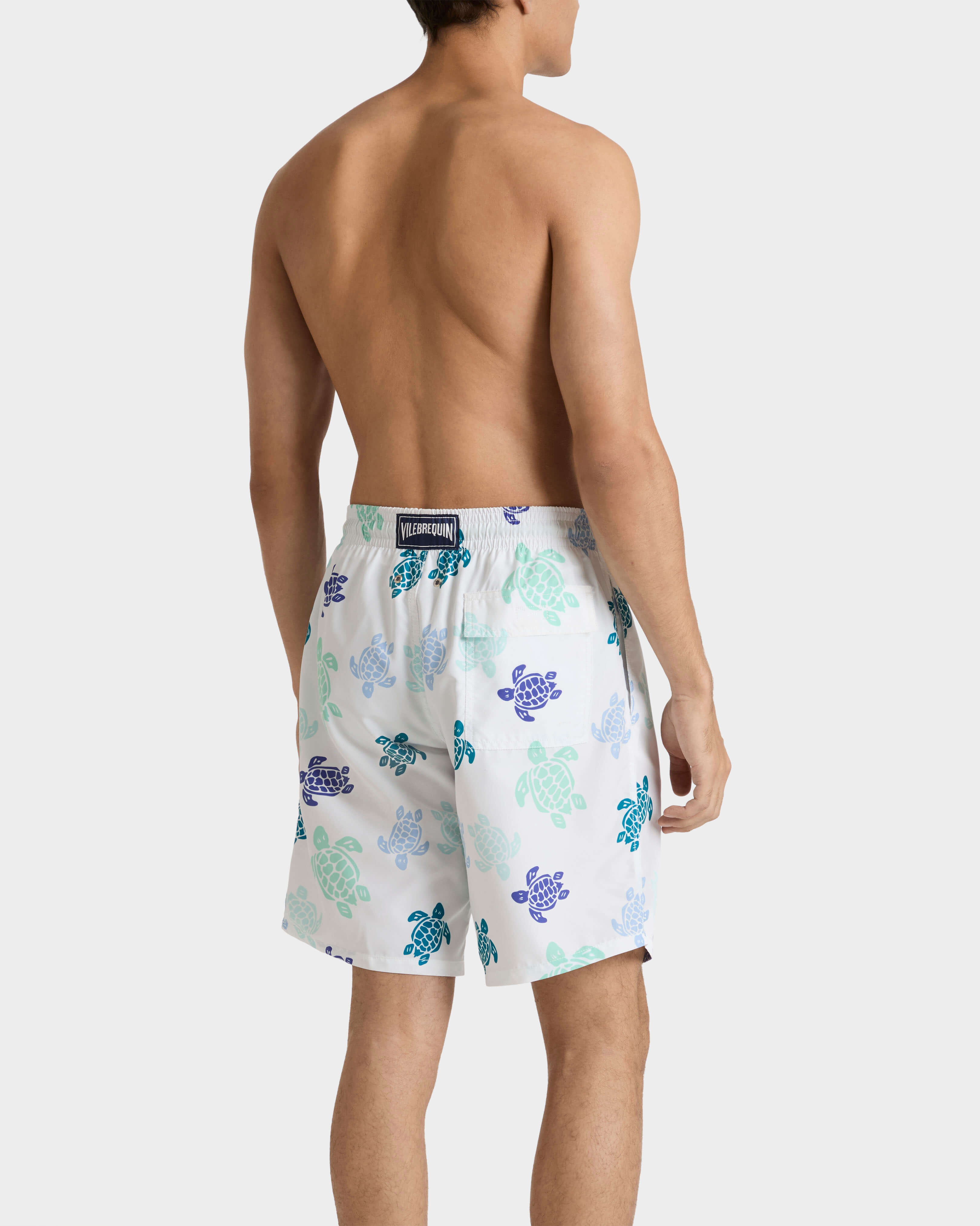 Lange Tortues Multicolores Badeshorts für Herren WEISS backworn view
