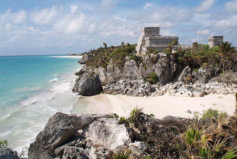 Tulum-city-Vilebrequin