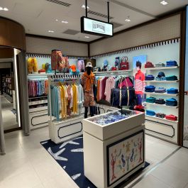 GALERIES LAFAYETTE HAUSSMANN PARIS 9ème 泳装店 GALERIES LAFAYETTE HAUSSMANN PARIS 9ème 泳装店