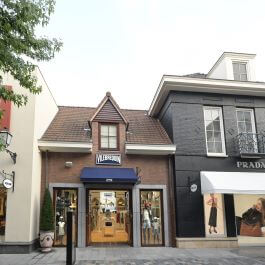 VILEBREQUIN OUTLET ROERMOND 2 swimwear shop VILEBREQUIN OUTLET ROERMOND 2 swimwear shop