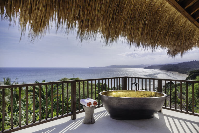 Top 10 - honeymoon Destinations Top 10 - Christmas Destinations
