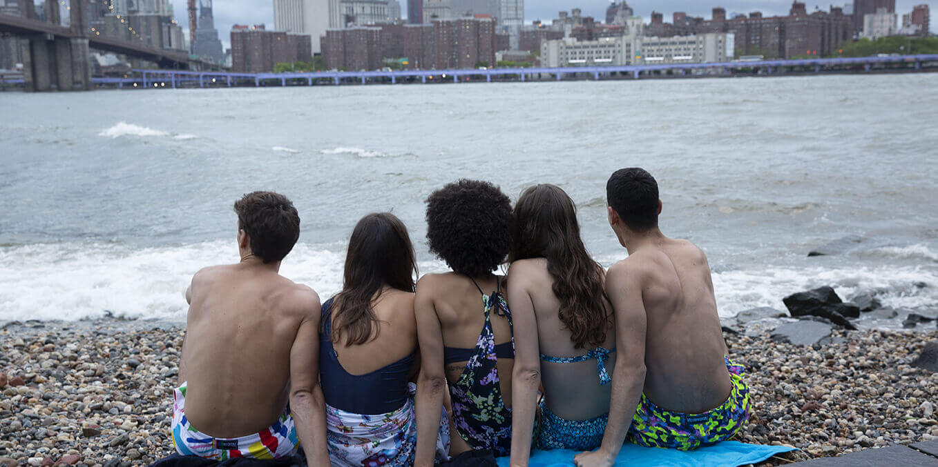 Friends in the city beach New York Vilebrequin