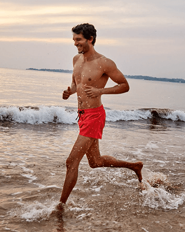 MEN SWIMWEAR SHORT AND FITTED STRETCH SOLID