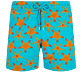 Uomo Classico stretch Stampato - Costume da bagno uomo elasticizzato Starfish Dance, Blu curacao vista frontale