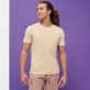 Hombre Autros Liso - Camiseta de algodón orgánico con tinte natural para hombre, Nuts vista frontal desgastada Hombre Autros Liso - Camiseta de algodón orgánico con tinte natural para hombre, Nuts vista frontal desgastada