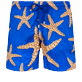 Uomo Classico ultraleggero Stampato - Costume da bagno uomo ultraleggero e ripiegabile Sand Starlettes, Blu mare vista frontale