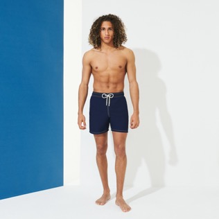 foto di Uomo Classico Unita - Costume da bagno uomo tinta unita - Vilebrequin x Highsnobiety, Deep blue dettagli vista 5 foto di Uomo Classico Unita - Costume da bagno uomo tinta unita - Vilebrequin x Highsnobiety, Deep blue dettagli vista 5