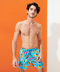 Men Stretch classic Printed - Men Swimwear - Vilebrequin x Derrick Adams, Swimming pool front worn view