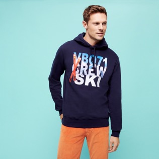 Uomo Altri Stampato - Felpa uomo in cotone con cappuccio VBQ71 Ski, Blu marine vista frontale indossata