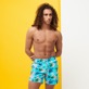 男款 Classic 印制 - 男士 Turtles Jungle 泳裤, Lazulii blue 正面穿戴视图