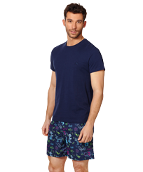 Hombre Autros Estampado - Camiseta de algodón «Fondé à St-Tropez» - Vilebrequin x Florence Broadhurst, Azul marino vista frontal desgastada