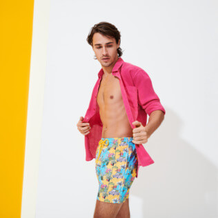Picture of Men Ultra-light classique Printed - Men Swim Trunks Ultra-light and packable 2011 Mini Moke, Horizon details view 3 Picture of Men Ultra-light classique Printed - Men Swim Trunks Ultra-light and packable 2011 Mini Moke, Horizon details view 3