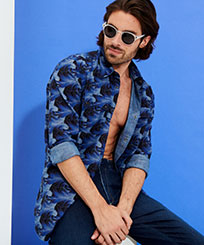 Uomo Altri Stampato - Camicia uomo in chambray Waves, Blu marine vista frontale indossata
