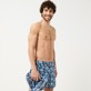 Uomo Altri Stampato - Costume da bagno uomo con cintura piatta stretch Batik Fishes, Blu marine dettagli vista 3