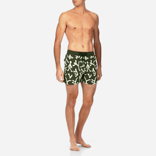 Homme Classique Moorea Imprimé - Maillot de Bain Superflex Danse du Feu Glow in the Dark, Olive frontworn Homme Classique Moorea Imprimé - Maillot de Bain Superflex Danse du Feu Glow in the Dark, Olive frontworn