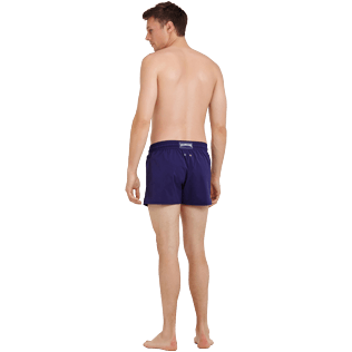 Uomo Classico corto Unita - Costume da bagno corto uomo stretch e aderente a tinta unita, Midnight blue backworn Uomo Classico corto Unita - Costume da bagno corto uomo stretch e aderente a tinta unita, Midnight blue backworn