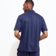 Herren Andere Uni - Unisex Linen Jersey Bowling Shirt Solid, Marineblau Rückansicht getragen