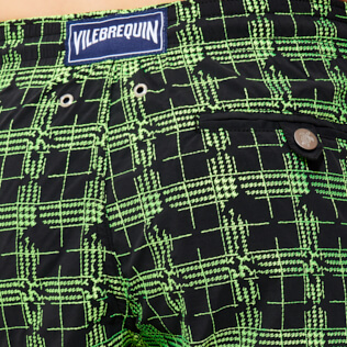 Bild von Herren Bestickte Bestickt - Carreaux Bademode mit Stickarbeiten für Herren – Limited Edition, Schwarz Details Ansicht 1 Bild von Herren Bestickte Bestickt - Carreaux Bademode mit Stickarbeiten für Herren – Limited Edition, Schwarz Details Ansicht 1