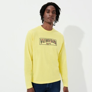 Photo de Homme AUTRES Uni - T-shirt manches longues en coton, Citron vue portée de face Photo de Homme AUTRES Uni - T-shirt manches longues en coton, Citron vue portée de face