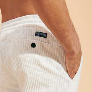 Hombre Autros Liso - Pantalones de chándal de pana de líneas grandes de color liso para hombre, Off white detalles vista 2
