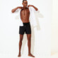 Bañador de color liso para hombre Negro detalles vista 4