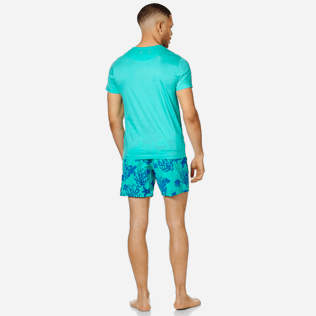 Uomo Altri Unita - T-shirt uomo con scollo a V in cotone mercerizzato tinta unita, Veronese green backworn Uomo Altri Unita - T-shirt uomo con scollo a V in cotone mercerizzato tinta unita, Veronese green backworn