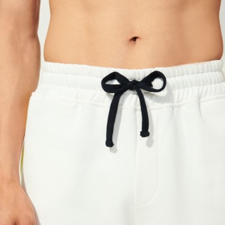 Bild von Herren Andere Bedruckt - Solid Jogginghose aus Baumwolle für Herren, Off white Details Ansicht 1 Bild von Herren Andere Bedruckt - Solid Jogginghose aus Baumwolle für Herren, Off white Details Ansicht 1