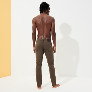 Herren Andere Uni - Solid Hose im Fünf-Taschen-Design für Herren, Brown Rückansicht getragen