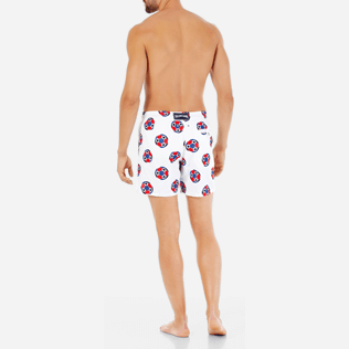 Herren Klassische Moorea Bestickt - Soccer Turtles Bademode mit Stickarbeiten für Herren – Limited Edition, Weiss backworn Herren Klassische Moorea Bestickt - Soccer Turtles Bademode mit Stickarbeiten für Herren – Limited Edition, Weiss backworn