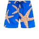 Niños Autros Estampado - Bañador ultraligero y plegable con estampado Sand Starlettes para niño, Mar azul vista frontal Niños Autros Estampado - Bañador ultraligero y plegable con estampado Sand Starlettes para niño, Mar azul vista frontal