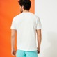 Herren Andere Bedruckt - Fancy Vilebrequin Logo 2 Chevaux À St Tropez T-Shirt für Herren, Off white Rückansicht getragen