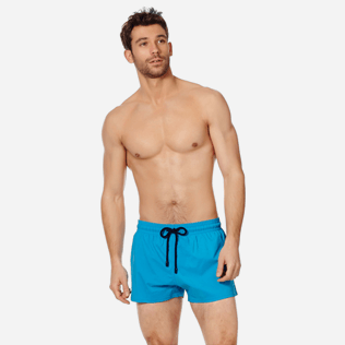 Uomo Classico corto Unita - Costume da bagno corto uomo stretch e aderente a tinta unita, Hawaii blue frontworn Uomo Classico corto Unita - Costume da bagno corto uomo stretch e aderente a tinta unita, Hawaii blue frontworn