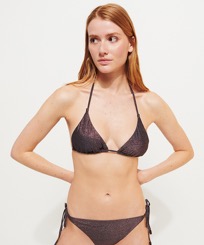 Mujer Tríangulo Liso - Top de bikini de triángulo con estampado Changeant Shiny para mujer, Burgundy vista frontal desgastada