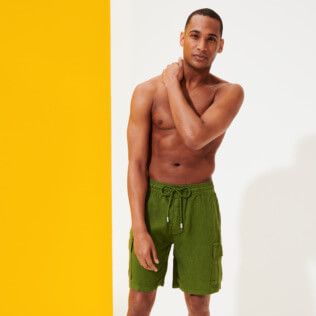 Hombre Autros Liso - Bermudas tipo cargo en lino de color liso para hombre, Sicomoro vista frontal desgastada