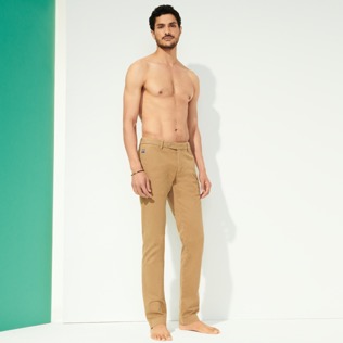 Imagen de Hombre Autros Gráfico - Pantalón chino con microestampado para hombre, Nuts detalles vista 2 Imagen de Hombre Autros Gráfico - Pantalón chino con microestampado para hombre, Nuts detalles vista 2