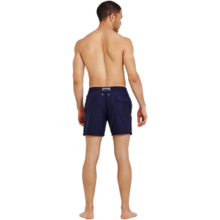 男款 Classic 绣 - Le Vilebrequin 品牌徽标刺绣男士泳裤, Navy backworn 男款 Classic 绣 - Le Vilebrequin 品牌徽标刺绣男士泳裤, Navy backworn