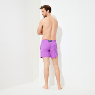 Hombre Clásico Liso - Bañador de color liso para hombre, Orquidea backworn Hombre Clásico Liso - Bañador de color liso para hombre, Orquidea backworn