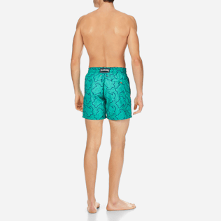 Herren Klassische Moorea Bedruckt - Hypnotic Turtles Bademode mit Stickarbeiten für Herren – Limited Edition, Veronesengrün backworn Herren Klassische Moorea Bedruckt - Hypnotic Turtles Bademode mit Stickarbeiten für Herren – Limited Edition, Veronesengrün backworn