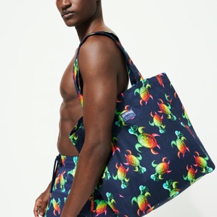Fitted Printed - Tote bag Tortues Rainbow Multicolor - Vilebrequin x Kenny Scharf, Navy back worn view