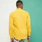 Hombre Autros Liso - Camisa en gasa de algodón de color liso unisex, Yellow vista trasera desgastada